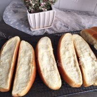 美味的蛋黄排包做法图解13)