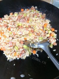 美味的炒米饭做法图解10)