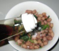菠菜拌花生米做法图解8)