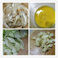 美味的鲜虾丝瓜蛋汤做法图解2)