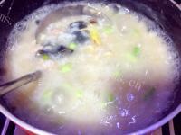 美味营养的皮蛋瘦肉粥做法图解10)