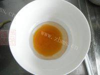 自制广式莲蓉月饼做法图解1)