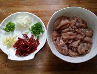 香酥的川味牙签肉做法图解1)