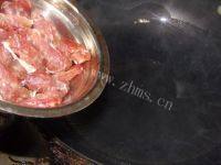青椒炒腊肠做法图解8)