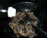喷香的素炒平菇做法图解8)