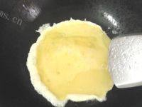 诱人的鸡蛋炒韭菜做法图解5)