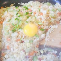 美味的胡萝卜炒饭做法图解10)