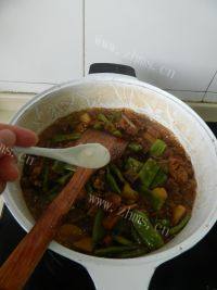 家常菜排骨炖豆角做法图解18)