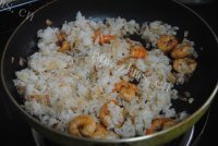 方便的黑胡椒鲜虾芝士饭做法图解6)