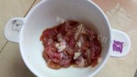 美味的花生鱿鱼瘦肉粥做法图解3)