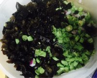 好吃的四季豆烫面蒸饺做法图解2)