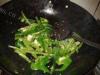 DIY青椒炒肉做法图解6)