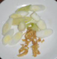 蒜苔炒肉丝做法图解5)