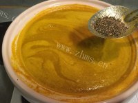美味的南瓜浓汤做法图解7)