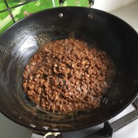 特别的美味牛肉酱炒酸菜做法图解4)