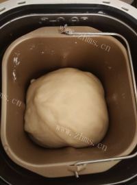 唇齿留香的日式炼乳面包做法图解5)