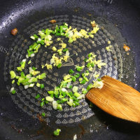 喷香的鸡腿饭做法图解18)