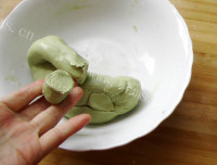美味的抹茶杏仁汤圆做法图解5)