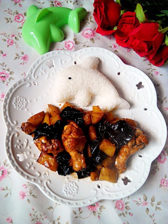 土豆炖翅根
