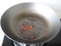 秀色可餐的清炒莴笋做法图解3)