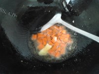 美味的咖喱鸡肉饭做法图解2)