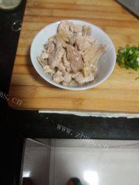 家常菜肉片西兰花做法图解4)