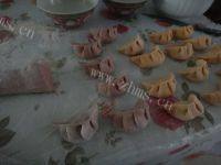 美味的蔬菜汁蒸饺做法图解21)