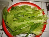 豆豉鲮鱼油麦菜做法图解1)