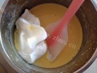 香浓的木糖醇无油酸奶蛋糕做法图解6)