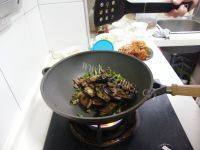 味道不错的肉末茄子做法图解16)