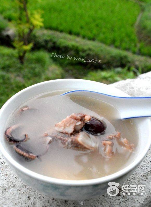 章鱼干淡菜骨头汤