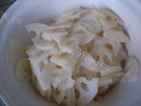 绿色食物糖醋藕片做法图解3)