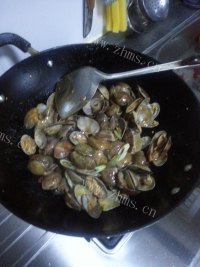 美味的爆炒蛤蜊