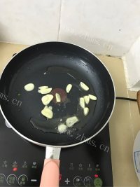 虎皮鹌鹑蛋做法图解7)