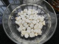 滋补的桃胶银耳山药羹做法图解4)
