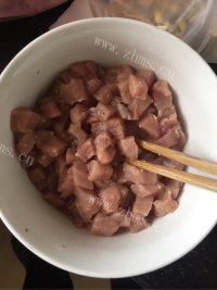 美味的毕节宫爆肉做法图解1)