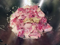 「一锅熟」鲜鲍焖鸡做法图解3)