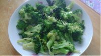 美味的清炒西兰花做法图解5)