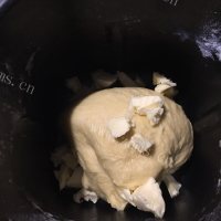 美味的香肠面包做法图解3)