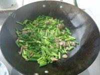 易做的蒜薹炒肉