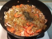 珍馐美味的西班牙海鲜饭做法图解12)