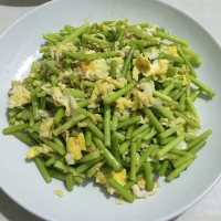 家常菜蒜苔炒鸡蛋