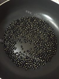 妈妈做醋泡黑豆做法图解3)