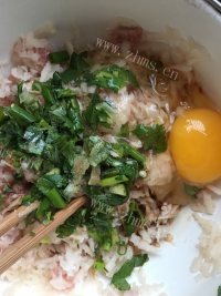 莲藕丸子做法图解3)