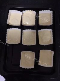 回味无穷的纸杯蛋糕做法图解2)