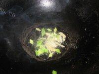 清淡的番茄炒西兰花做法图解4)