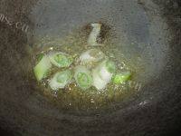 美味的番茄紫菜蛋花汤做法图解2)