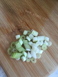 家常菜土豆豆角炖肉做法图解4)