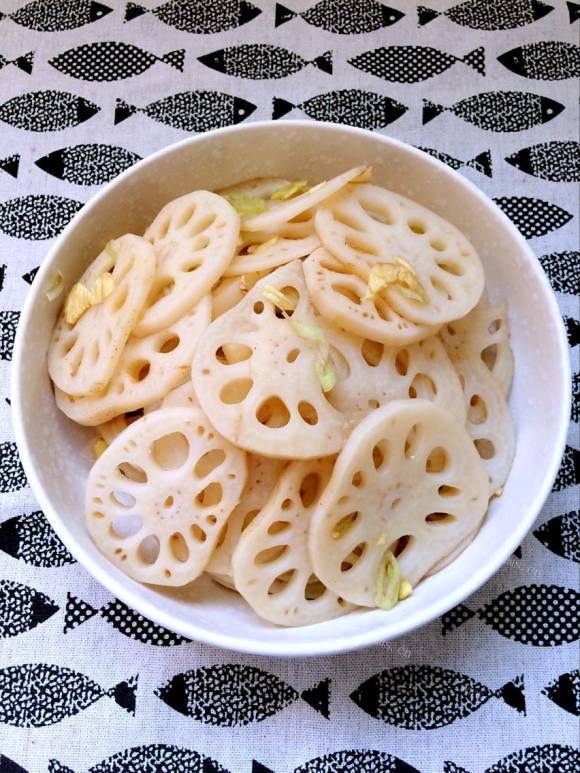 好吃的凉拌藕片