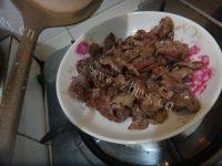 家常菜苦瓜炒牛肉做法图解5)
